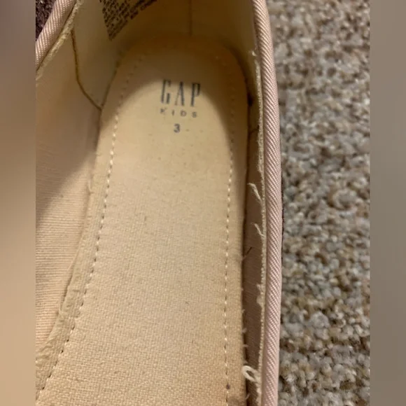 Rose Gold Glitter Gap Unicorn Flats, Size 3, Great condition - Picture 4 of 4